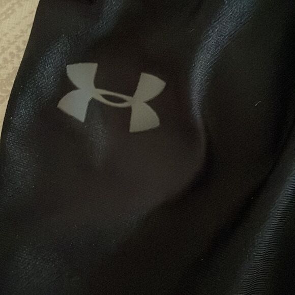 Under Armour Boys Black Drawstring Athletic Pants - Picture 3 of 6